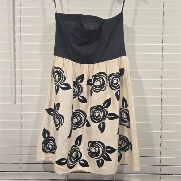 White House Black Market 100% Silk Strapless Floral Dress Black White Size 10 - Picture 3 of 6
